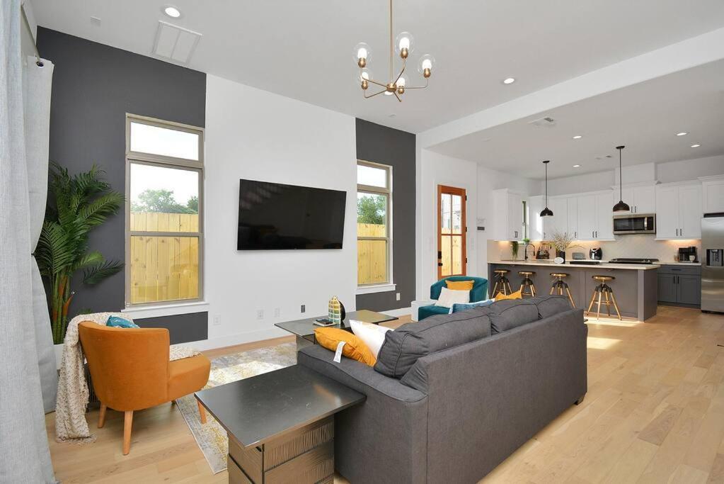 Blissful Getaway Home With Hot Tub & Backyard Near Downtown Houston Exterior foto